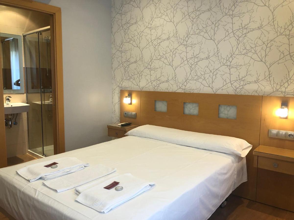 Hostal Abami II Madrid Exterior photo